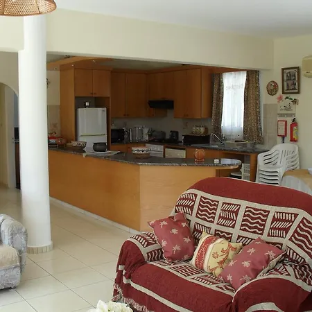Holiday home Dora *