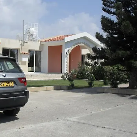 Nyaraló Dora Paphos
